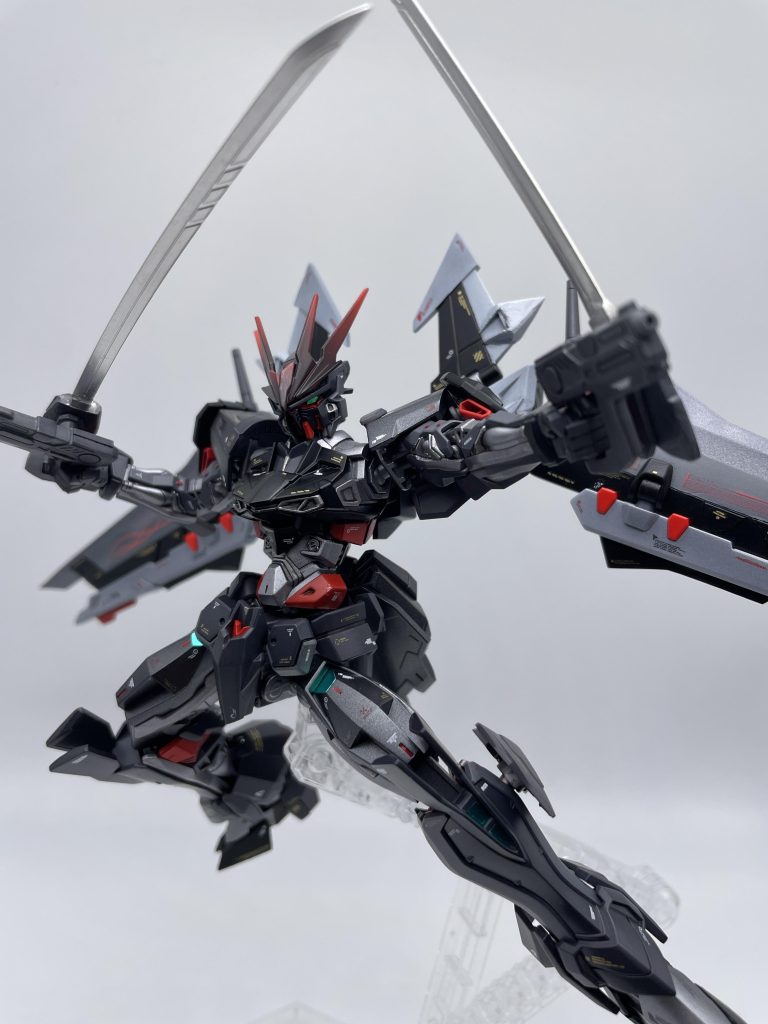 ソードピストル構えポーズ③ハイレゾ版アストレイノワールのパッケージ写真風