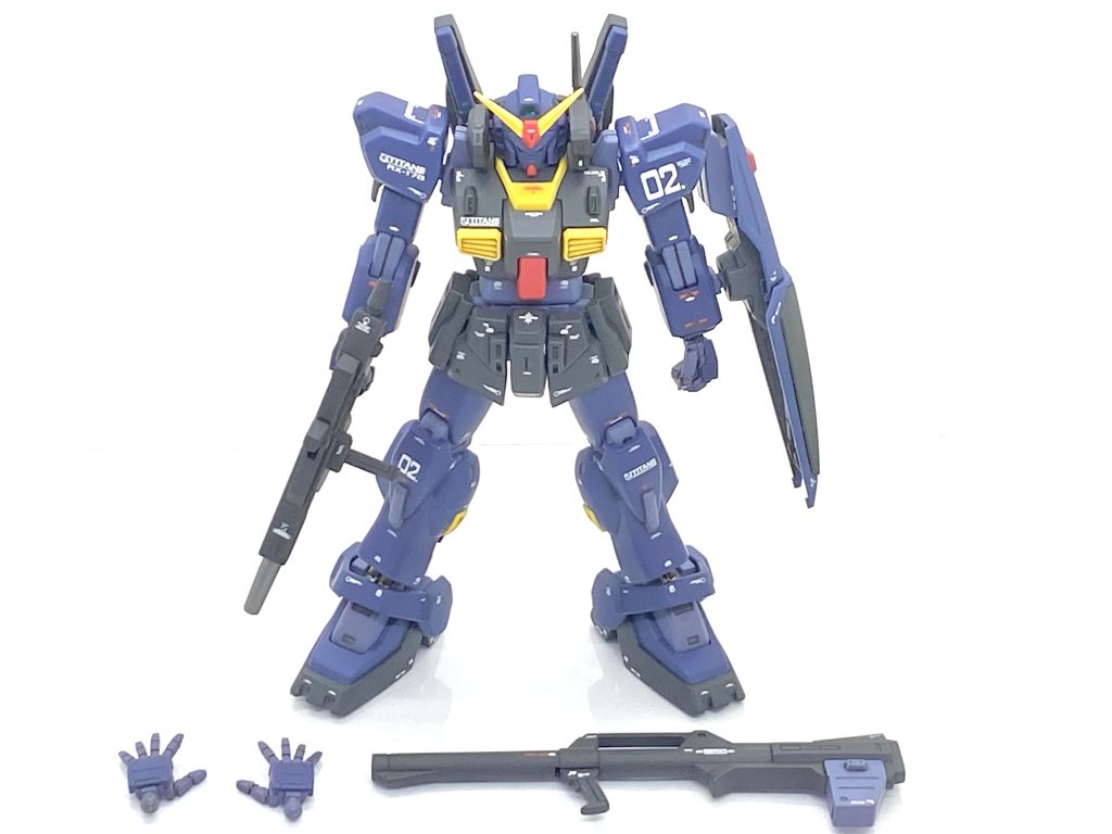 今回は実物コラボで展示もあるので平手や武器もちゃんと作り込みました。