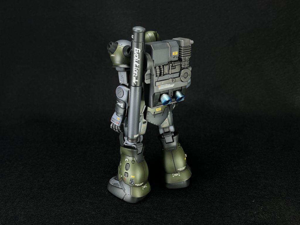 また、ジオラマで後方に配置することを前提に作っていますので後ろはほとんど手を入れていません。それでもついついデカール貼っちゃってるのは、多分病気なんです。すみません。