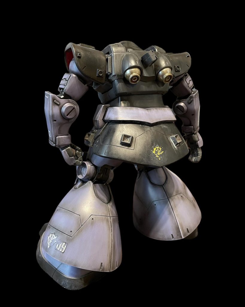 デカールもボロボロにしました。