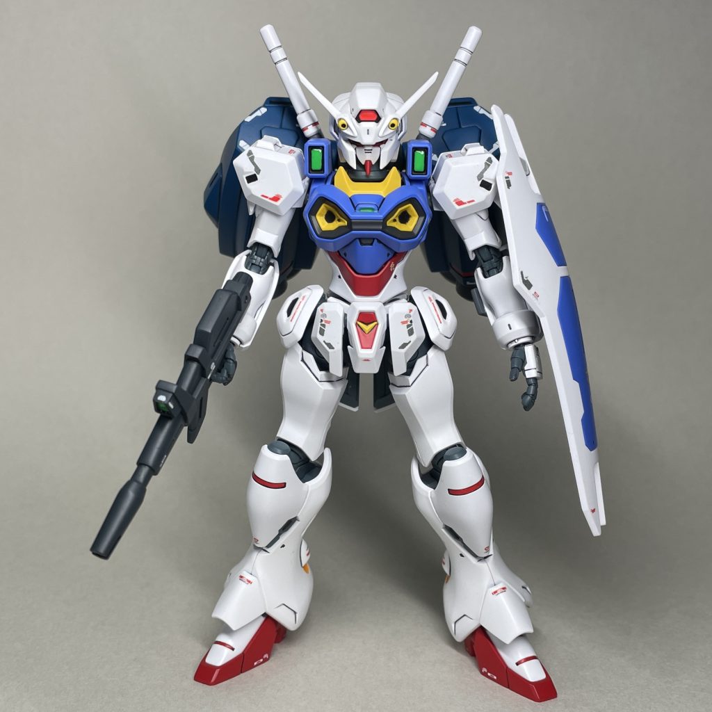 ブースター装備 正面 デカールは、ガンダムデカールRG GP01用、RGマーク2用×4のあまりを使用。どうしても足りないところのみ「スジボリ堂ロボデカール注意書き」白を使用し、RG GP01に似た印象になるように貼りました。
