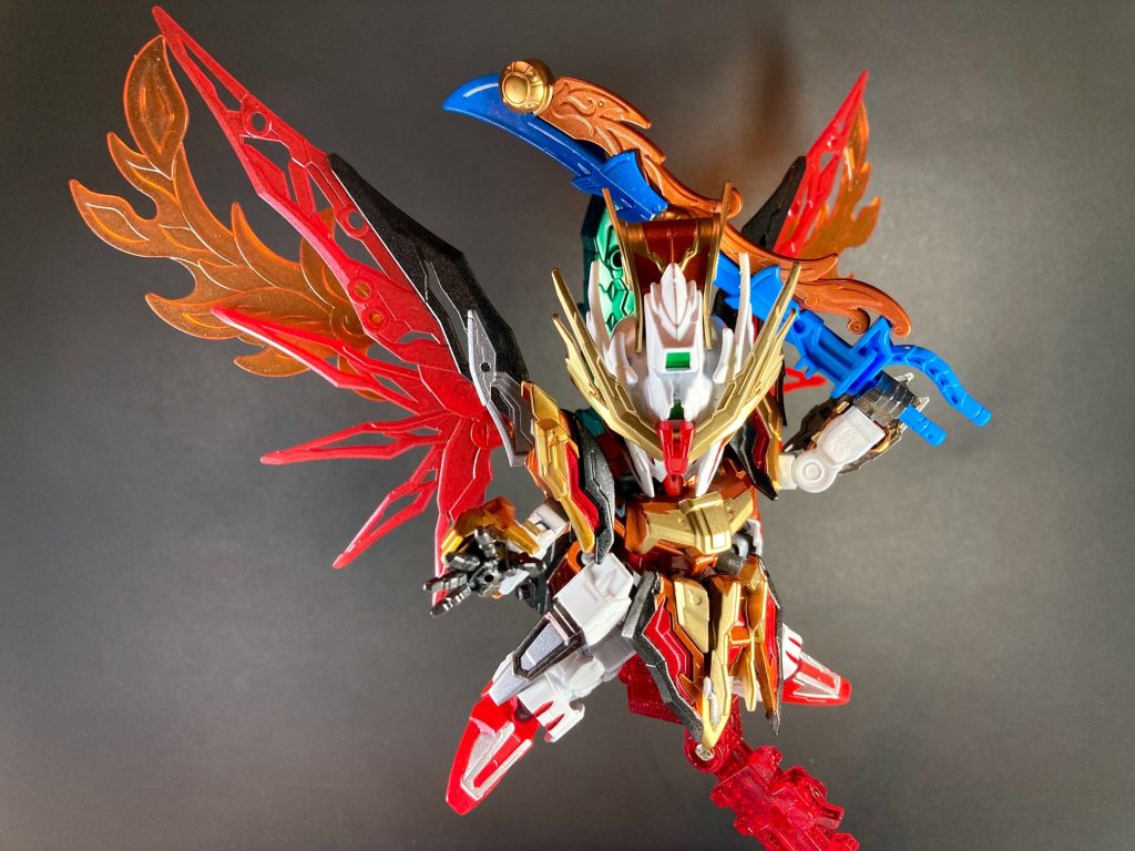司馬懿とは別人物という事で、演者MSは同じデスティニーガンダムながら彩色をハイネ機カラーのオレンジ基調にアレンジしました。激レアキットのストライク劉備を使用するのは大変恐れ多い事でありましたが、蜀漢を滅ぼし三国時代を終焉に導いた晋王朝の君主たる司馬昭ならば、と個人的には納得の行く使い道で活用出来たかなと思います。創傑伝本編より次世代の人物モチーフなので、世界観の繋がっている続編SDWヒーローズのキングダムワールド新キャラ的な妄想もしておりました。