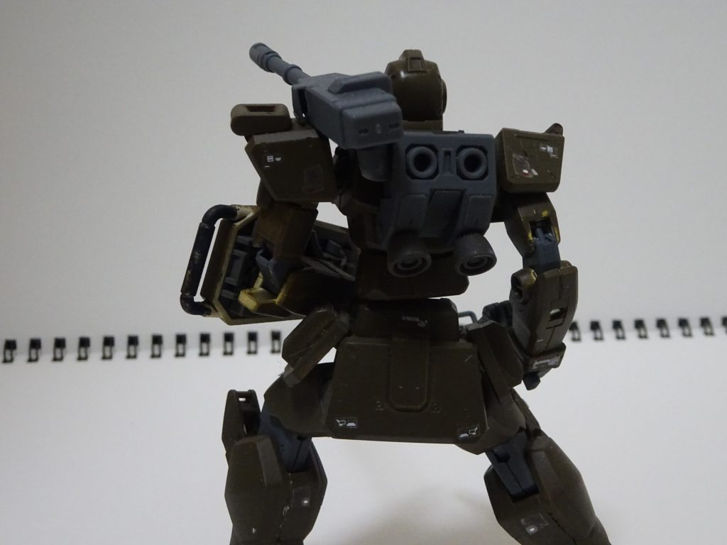 後ろから　塗装が雑なのがバレますね…