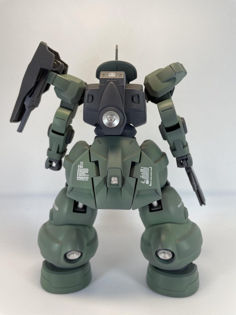 後ろ姿に男を感じます。