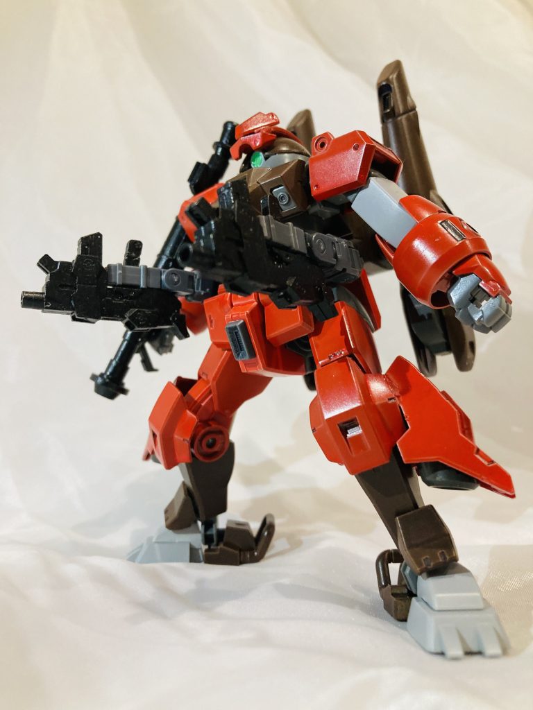 本家リック・ディアスと同様にフリーハンドで発射可能。むしろサブアームが展開するので本家よりも取り回しは良好？