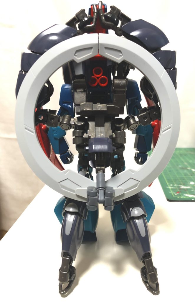 巨大合体プラモ–3枚目/制作者：魏理(ギリ)