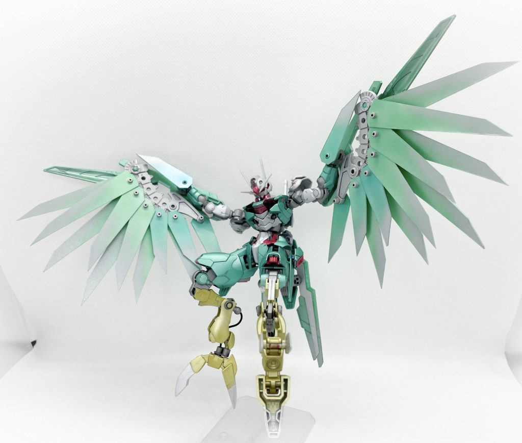 シャルクロウダリルバルデに装備されていた脚部兵器に改良を加えたもの。電撃機構をオミットし、代わりに足裏にビーム砲を搭載した。急降下からの斬撃、捕獲。地上や敵機に対しての砲撃等、MA形態での主力武装として幅広く運用される。