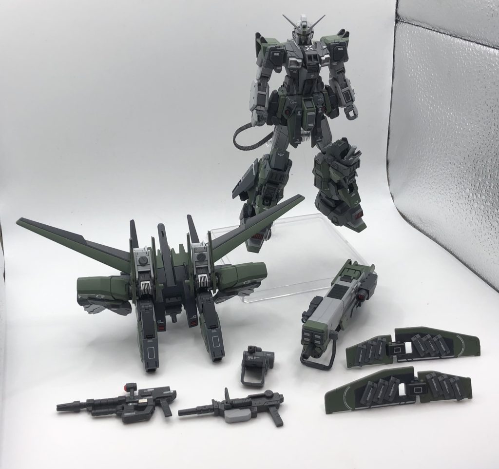 装備類シェキナー改専用マシンガン100mmマシンガン腕部速射砲ビームキャノン改ショルダーシールド×2ビームサーベル右脚部内蔵型サーベル