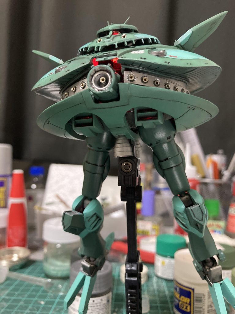 膝下は1/144ジャスティスから爪、羽は500円レイダーガンダムから