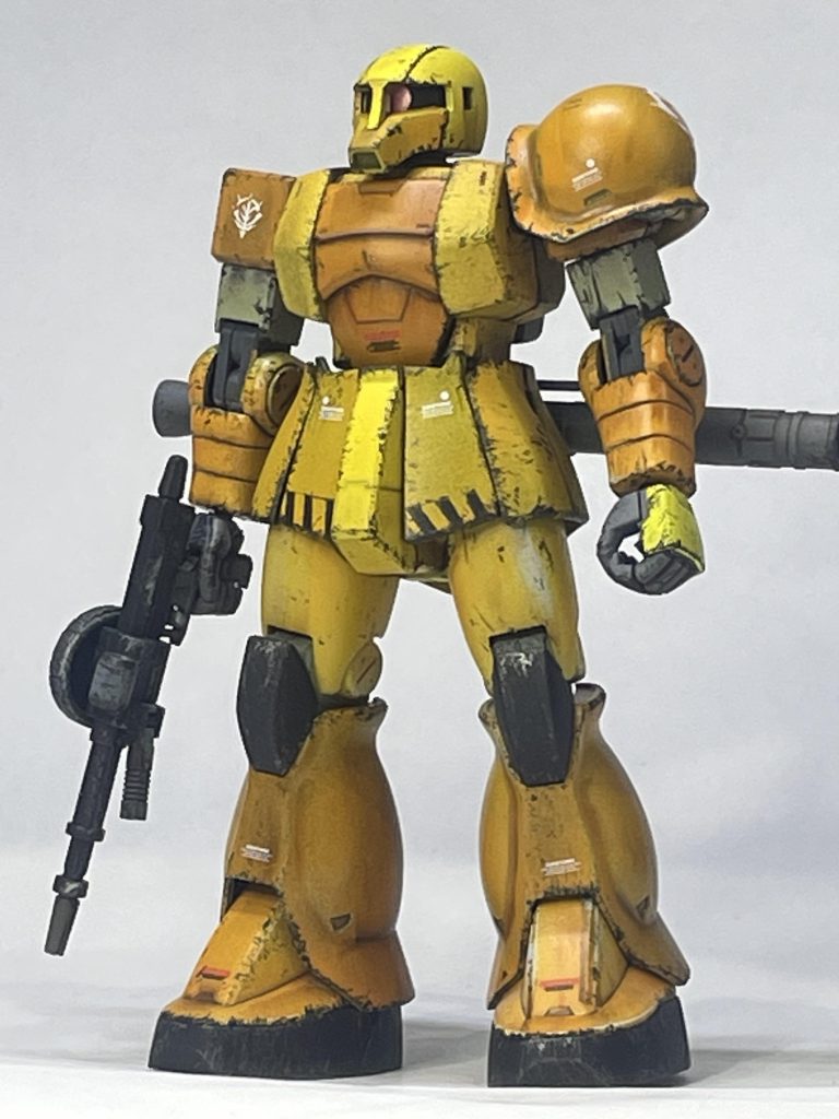 ザクⅠ。サンダーボルト地上波放送記念に制作しましたがサンダーボルトVer.を持っていないので黒ザクをサンダーボルトカラーに全塗装。ウェザリング処理をしました。