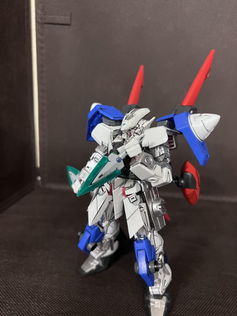 保険的に装備しているGNダガー。これもブルーフレーム仕様を継承してます。、、、ブルーフレームに偏りすぎ!?