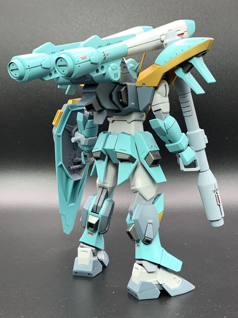 カラーリングは淡い塗装で塗ってみました