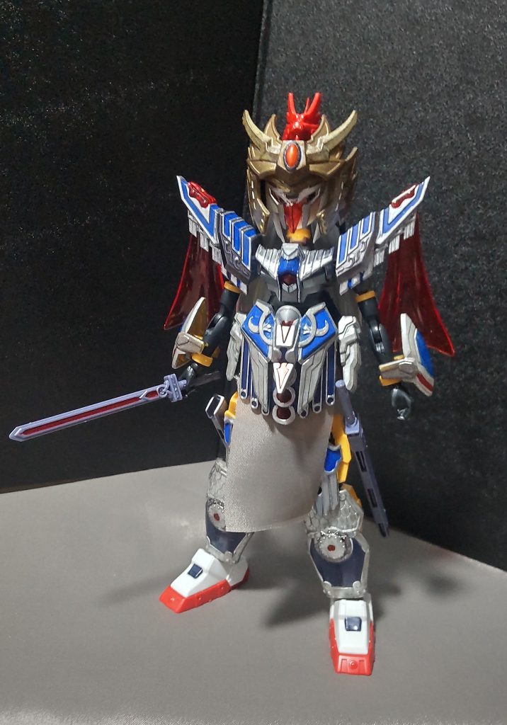 兜にちょっとしたオマケとして、仮面を追加装備出来るようにしてみました。謎の仮面戦士参上!という感じですね。※これはシーザーレジェンドガンダムのパーツを使ってます。