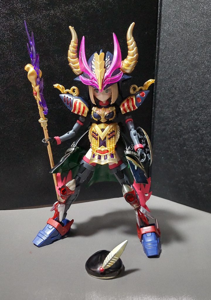 早速装備してみようっと！ふふっ、似合うかしら？E.イージスヘルム守備力＋48最大MP＋200賢さ＋40強化：全属性特性：？？？