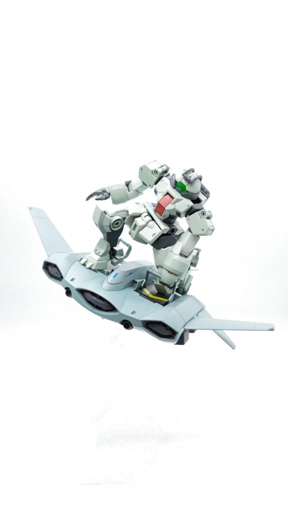 ザウォートをまだ組んでいないため、デミトレーナーくんに乗ってもらいました。手足が短いため、このポーズをとらせるまで難儀しました。