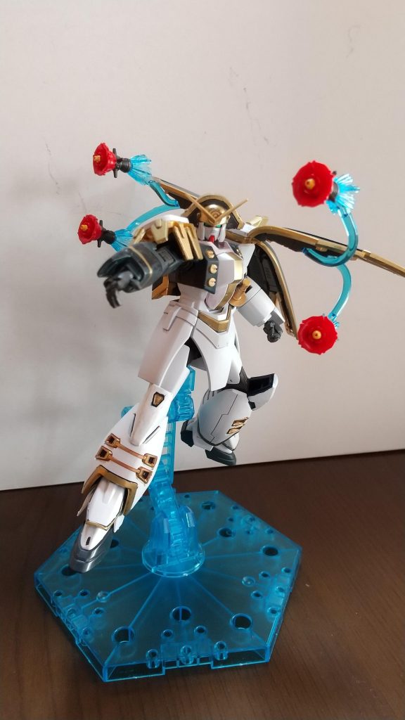 塗装はスプレー缶とガンダムマーカーのみです。