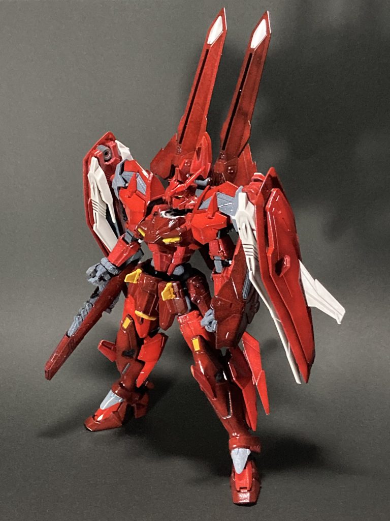 背負い物とつま先のバランスが難しく、自立させるのがめちゃ大変でした💦ディスプレイベースがあった方がいいですね[▓▓]_'ω')_