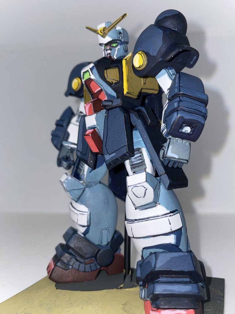 下から、太もものケーブルらしきモールドはプラ板で作り直してます。