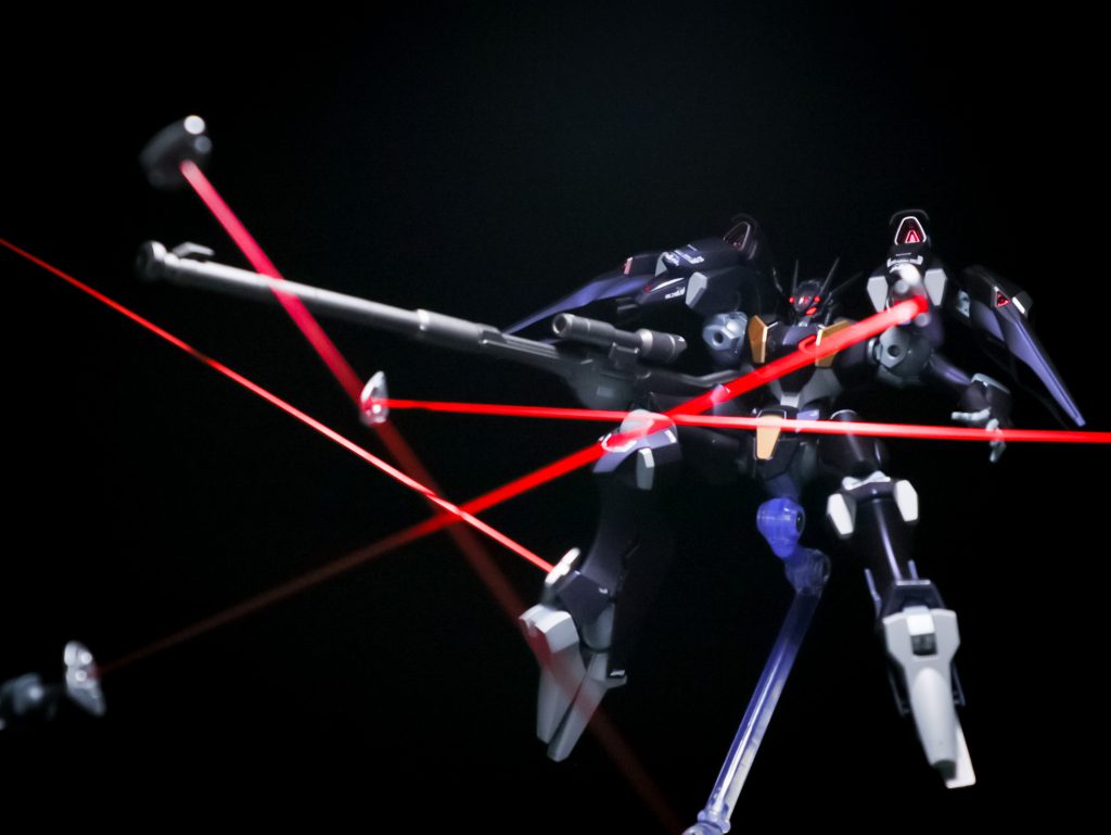 電磁ビームは1ミリ真鍮線を塗装して再現。