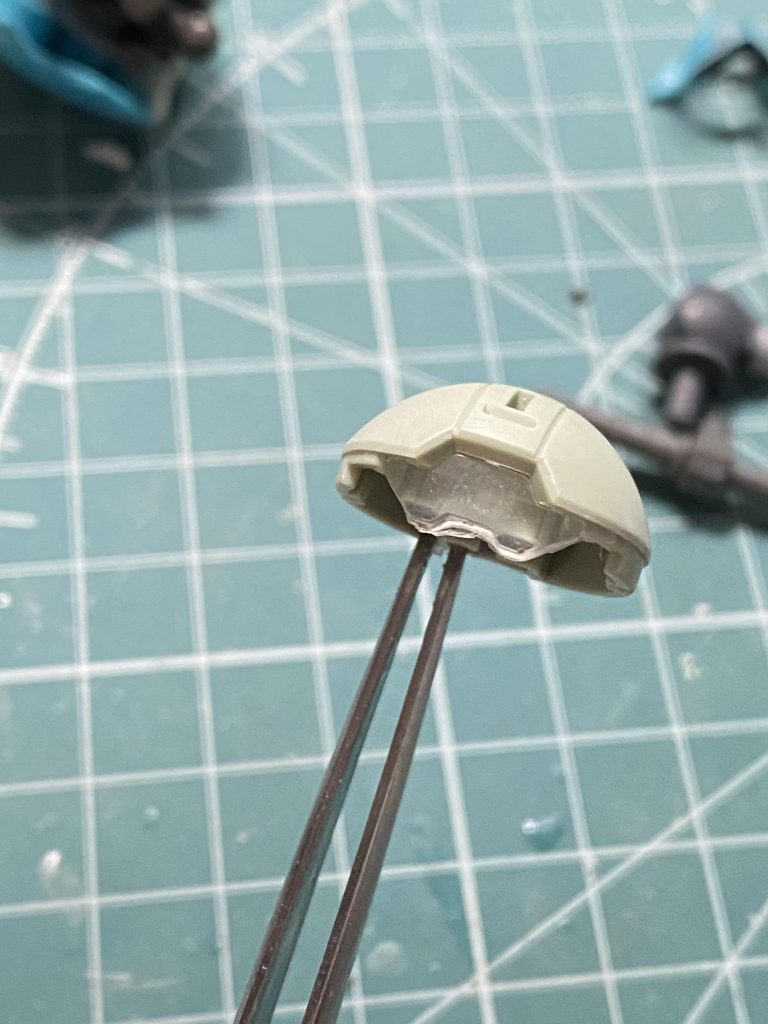 あとはクリアレッドで塗装してEXAMアイの完成〜