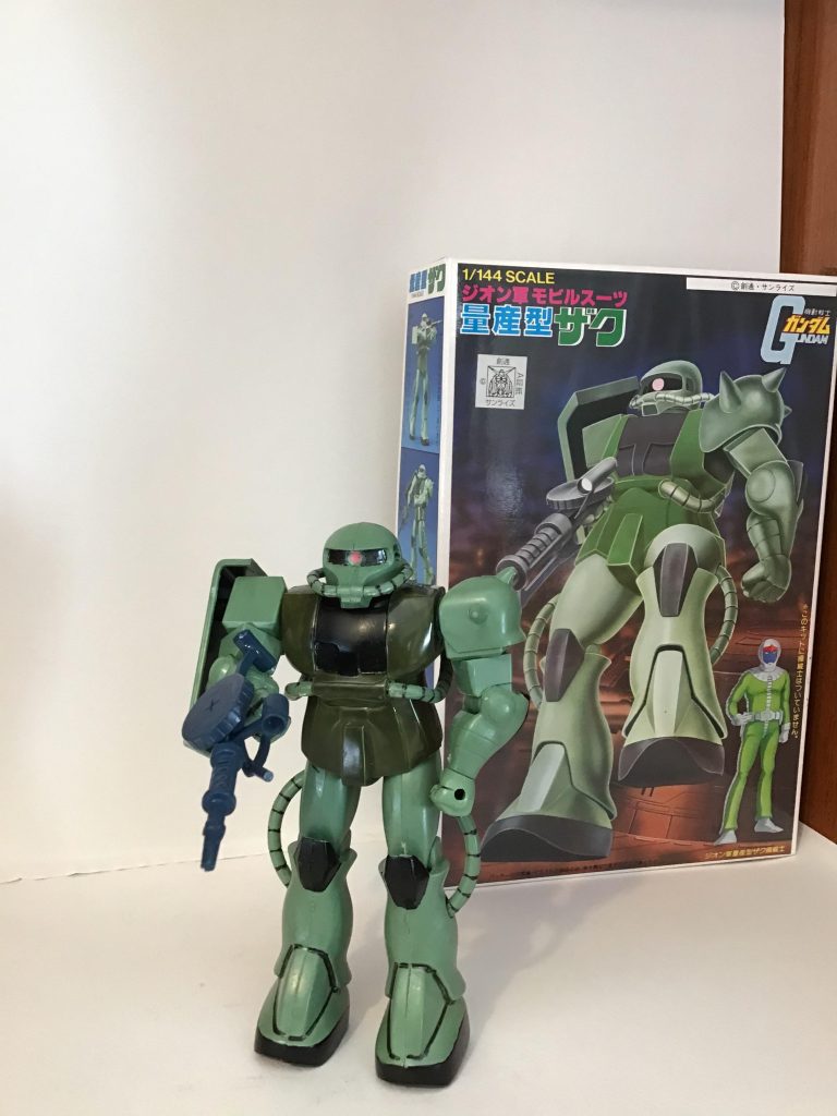 小学生の頃を思い出しながら、いっきに製作しました。足首が曲がらないところも愛おしく感じました。