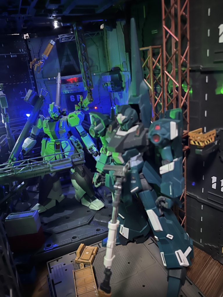 AE＆地球🌏連邦軍EFSF ネェルアーガマ内MS格納庫ジオラマ♪–4枚目/制作者：SINANJU