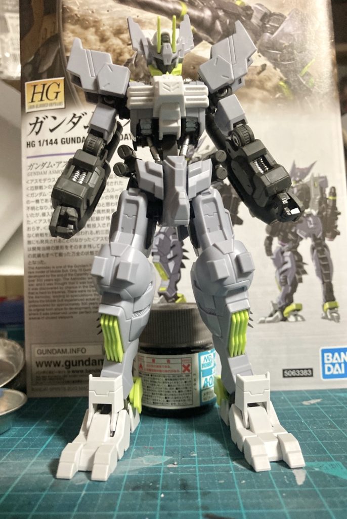 素組みの時。よく見ると内部フレームは先に塗装してましたꉂꉂ(ˊᗜˋ*)