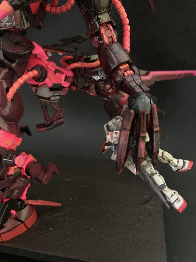 この後、実はゴムゴムの実を食べていたアムロが能力を覚醒、「ゾオン系ヒトヒトの実、幻獣種モデル ニカ」で復活、そして「海賊王」をかけて最終決戦するのでしたw