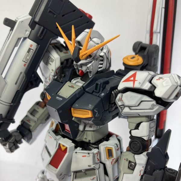 RG ガンプラ　RX-93FF νガンダム　νガンダムカラー