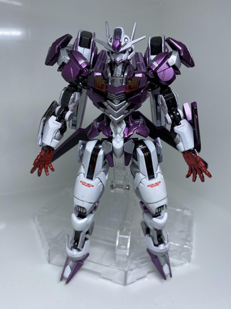 畑を守る為に、作られたエアリアルチェイサー。侵入には容赦しません‼️手が赤いのはトマトの収穫が苦手で毎回潰してしまうからです🤣