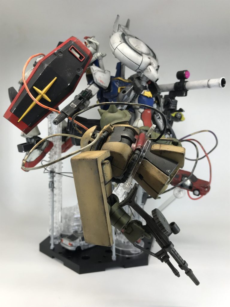 というわけでストーリーUC 0087それは突然やってきた明らかに敵意を持った外宇宙機械生命体全てを侵食し取り込み進化する自分以外の生命体全てを食い尽くすまで活動を続ける絶対兵器人類はそれをエイリアンレディと呼称