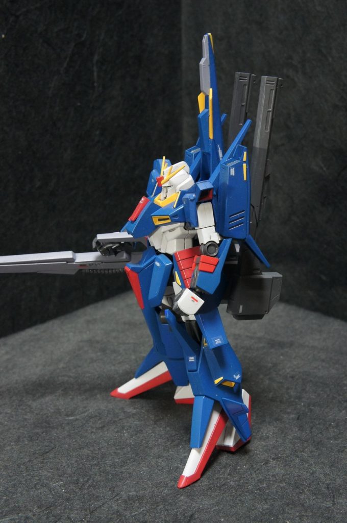 グリップが特殊でちょっと持たせにくい。