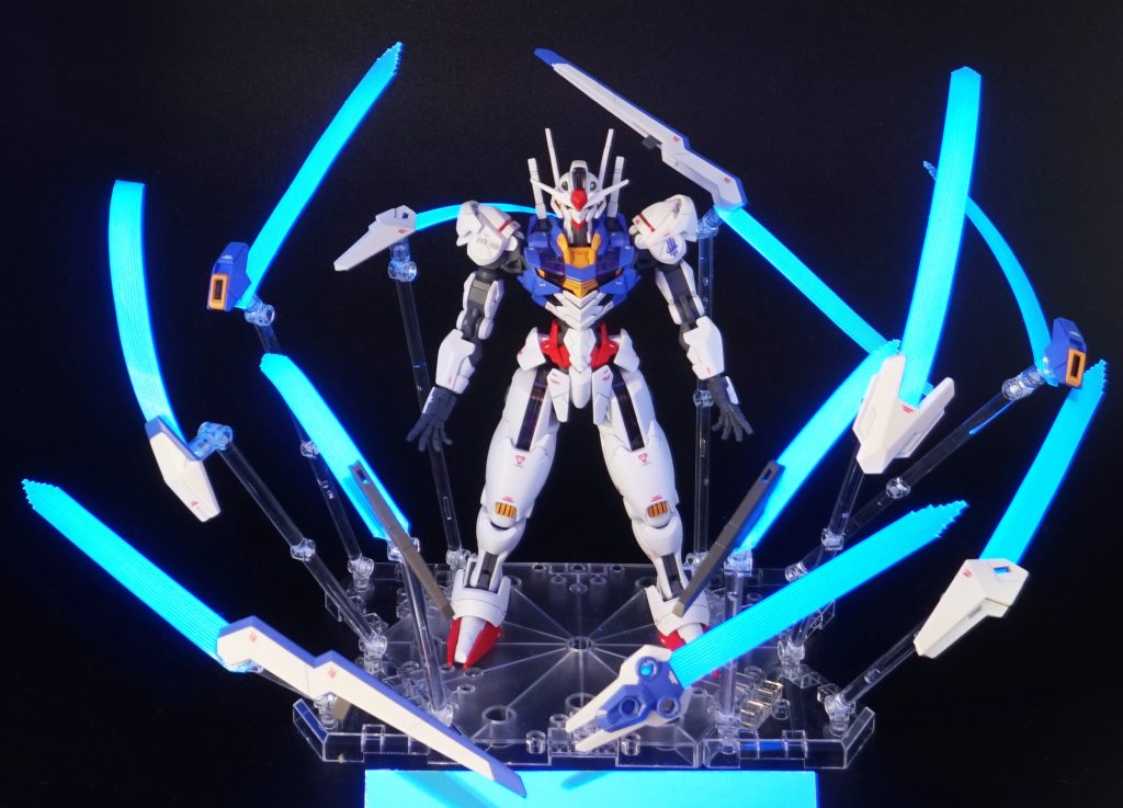 エフェクトは蛍光色で塗装しているので、ブラックライトに反応して光ります。