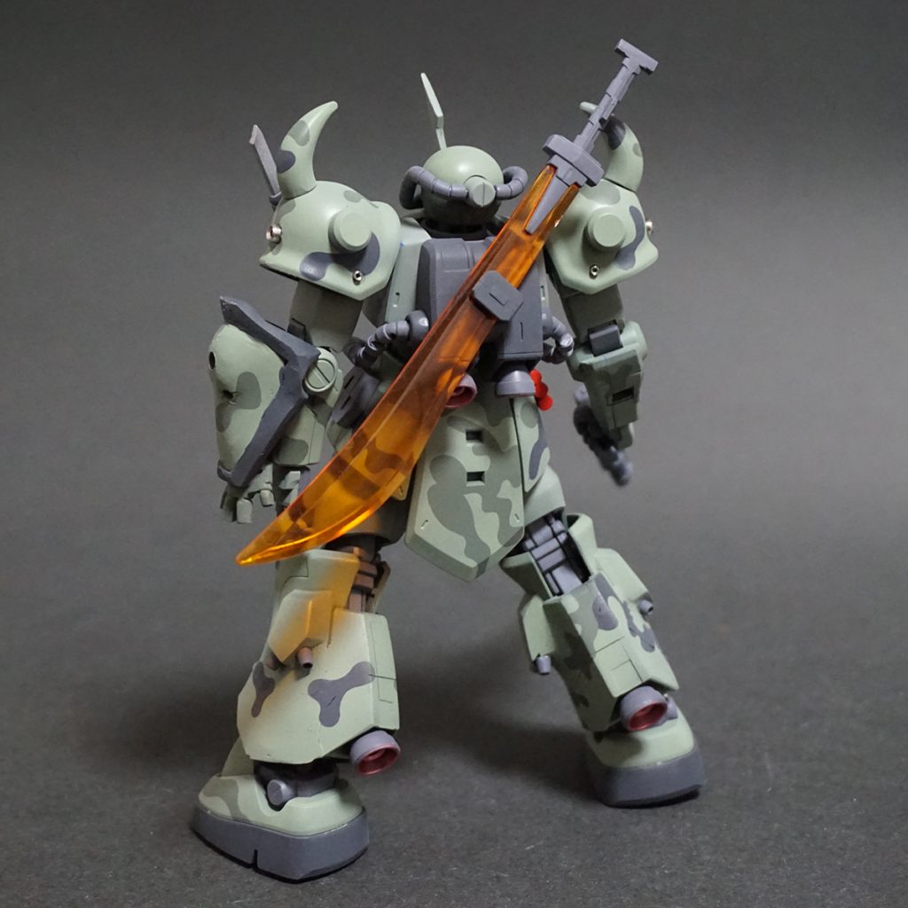HGUC グフハンター–3枚目/制作者：@Under_NM_Design
