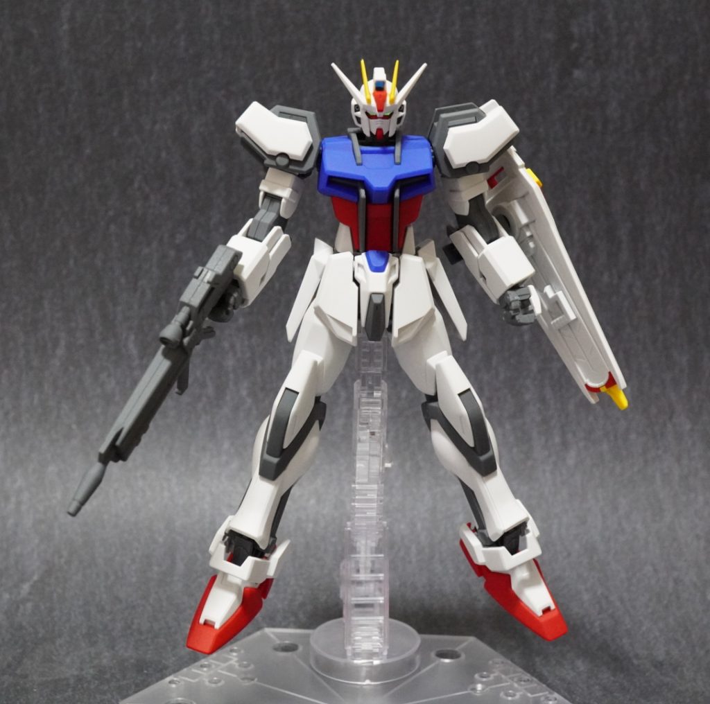 何が凄いって、770円で、こんなかっこいいガンダムが作れる事に感動しました。