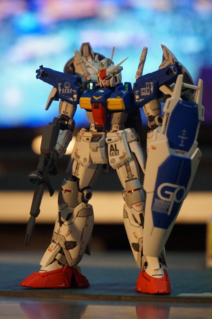 古いデザインのガンダム達の中でも子供時分フルバーニアンのカッコよさに呆気にとられたのをよく覚えてます。今のガンダム(水星の魔女)もカッコいいですが私はこの時代(90年代)のガンダム達が好きみたいです。