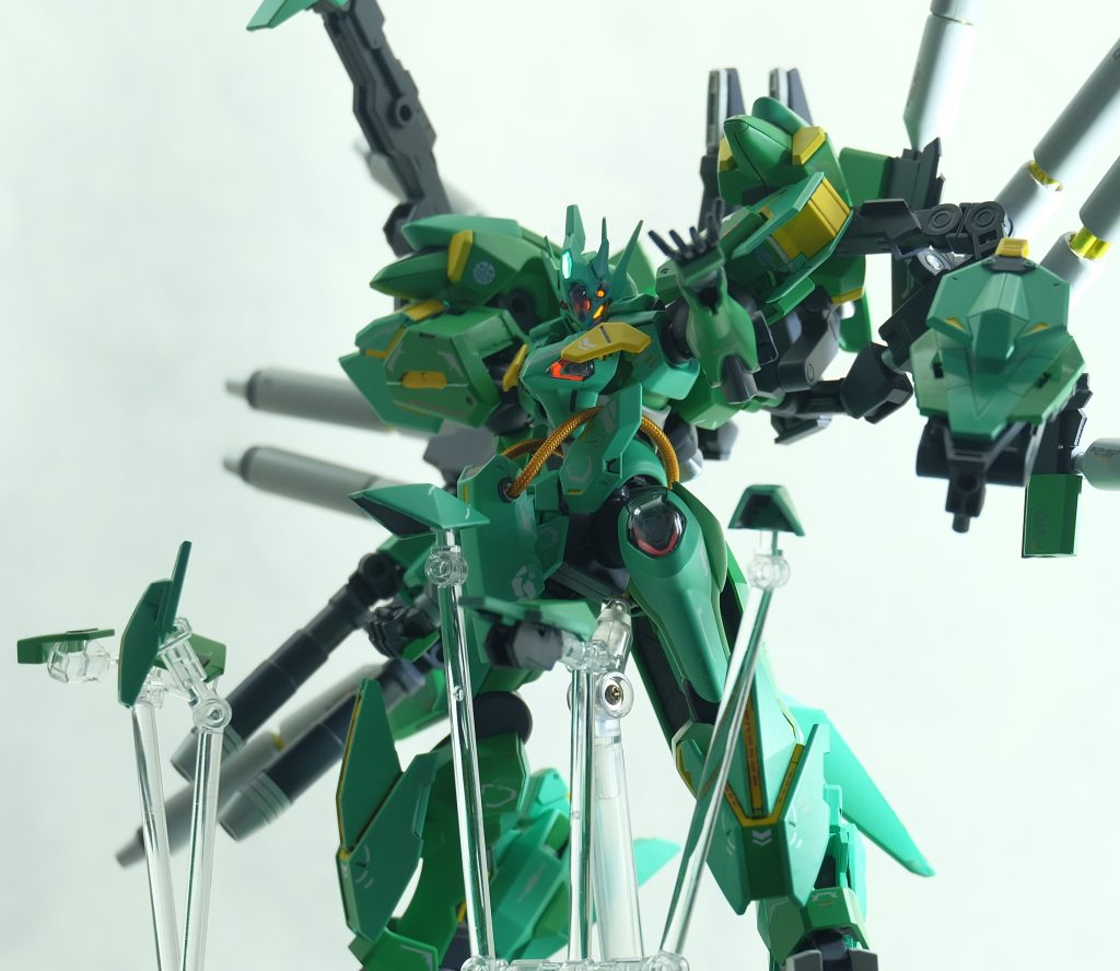 シールドはエアリアルと同じくガンビット。ハチの巣にされたのがよっぽど悔しかったのでしょう。