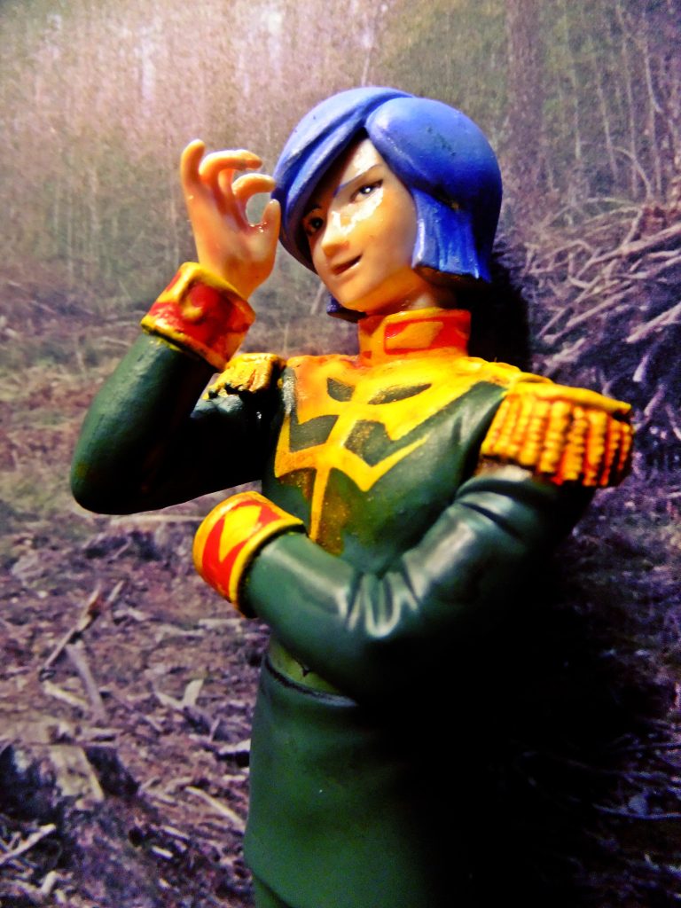 ガルマ・ザビ  「笑うなよ・・・・キューティクルが傷んでいる」シャア(心の声)「ガチでバリカンで丸刈りにしてぇ〜っ!💢」