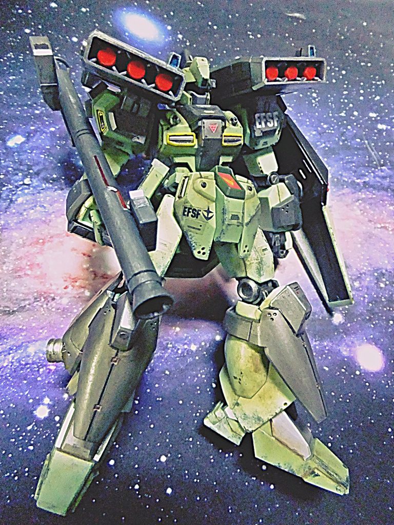 スタークジェガンは形が入り組んでいるので？エナメルでのウォッシングは隙間に溶剤が入って部品の破損の危険が増すために試験的にリアルタッチマーカーを汚す面にグリグリと描き込んで百均の化粧用の筆で薄く引き伸ばす方法でウォッシングの代用にして見ました。