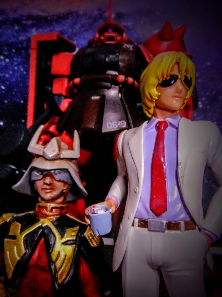 写実的な?シャアとスッキリ美プラ風シャアのコラボレーション!どちらのシャアがお好きですか♫