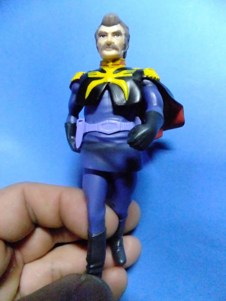 これが？問題のランバ・ラルさんらしきフィギュアです。