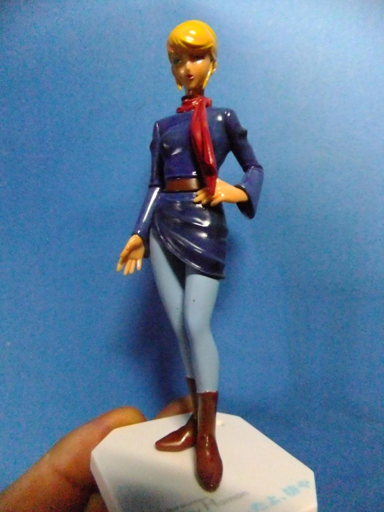 ラッカー系のクリアーカラーで陰影付け、乾燥後につや消しトップコートを吹いて更に微調整を行います。