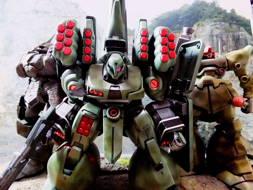 今回の発掘で旧キットのガルスＪとドムトローペン(デザートタイプ)も一緒にアップしています。好評の場合は？再修正してメイン作品になるかもしれません(笑)