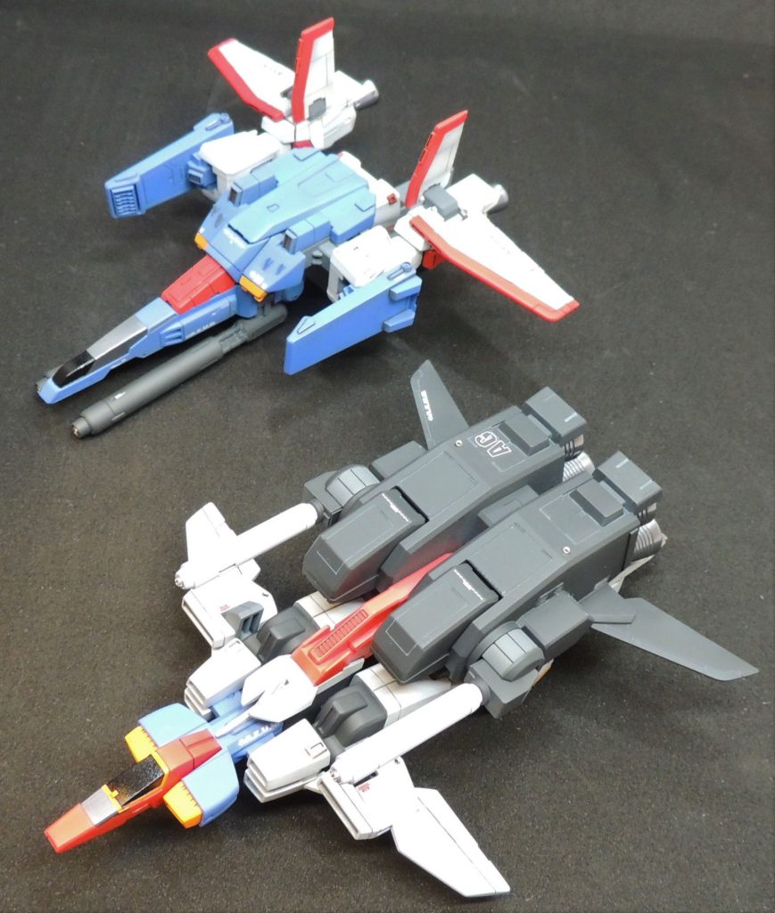 コア・トップ及びコア・ベースに差替え方式で変形可能。