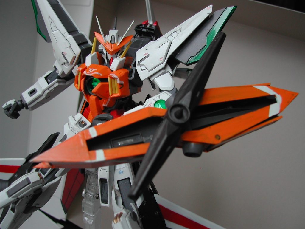 シールドにはディフェンスロッドシステムを新たに搭載。数世代前の技術でもどん欲に取り入れる方針。