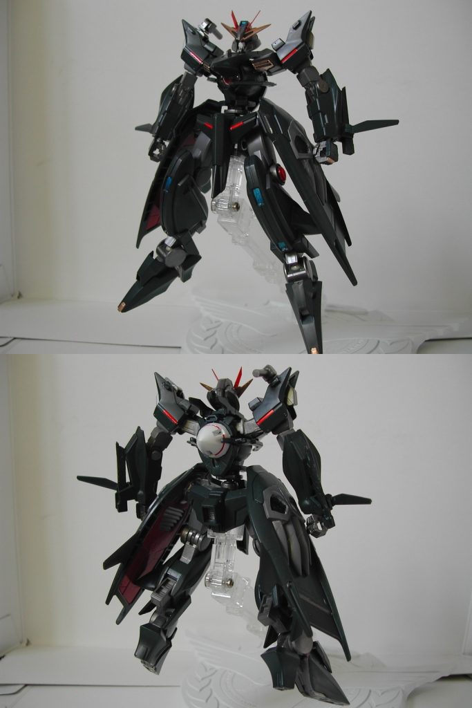 前後から。主な改造は肩と、GNドライヴコーンの追加。