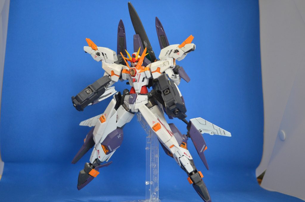 コンテナビットは手に装備してナックルとして使うこともできます。