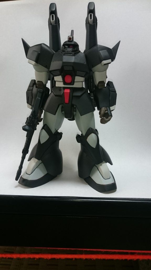 こっちの機体は結構スプレーしました肩のスラスター、ボディーはガルバルディαバックパックは鉄血からかな~です。