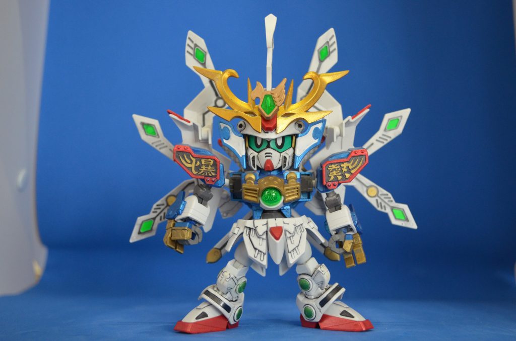 爆熱の陣。羽織との干渉を避け腕を動かすため、肩幅はSDCSのパーツで広げてあります。胴体も延長しています。