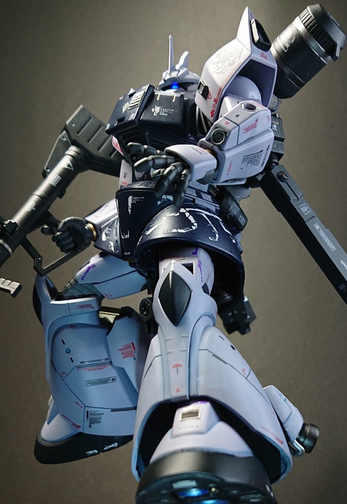 下からあおった感じで🤳✨今回デカールくどめに貼るにあたり、本来なら筋彫りやプラ板でディテールアップするような所もデカールをなかば強引に貼って表現してみました😅まぁ、何事も経験ですよね。。今後は色々な引き出しを用意してバランス良くディテールアップできたらなぁと思いました。